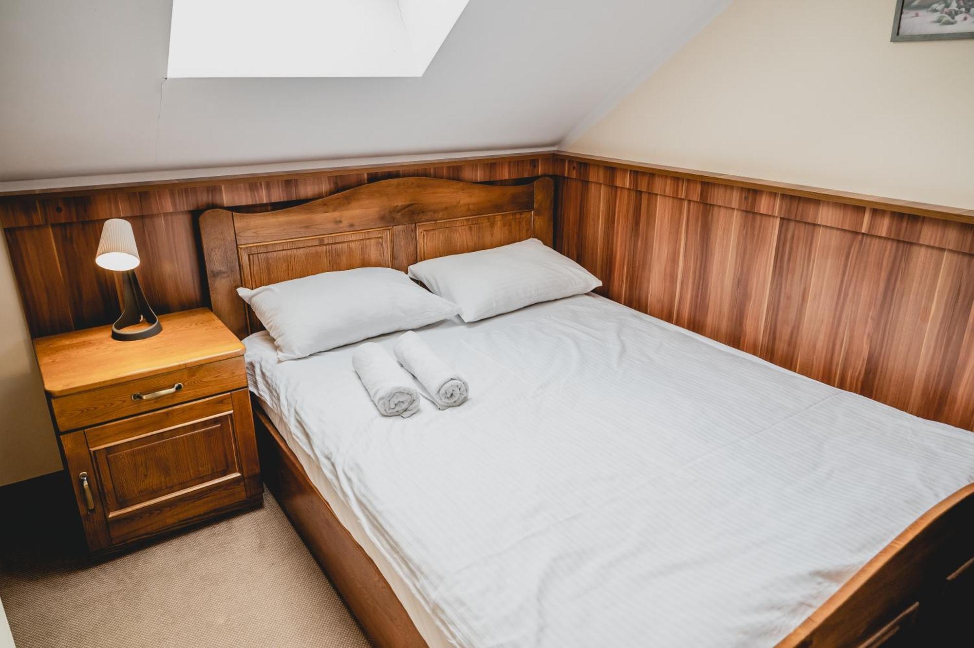 Hotel Nad Morzem- Art-Pension Świerzno Buitenkant foto